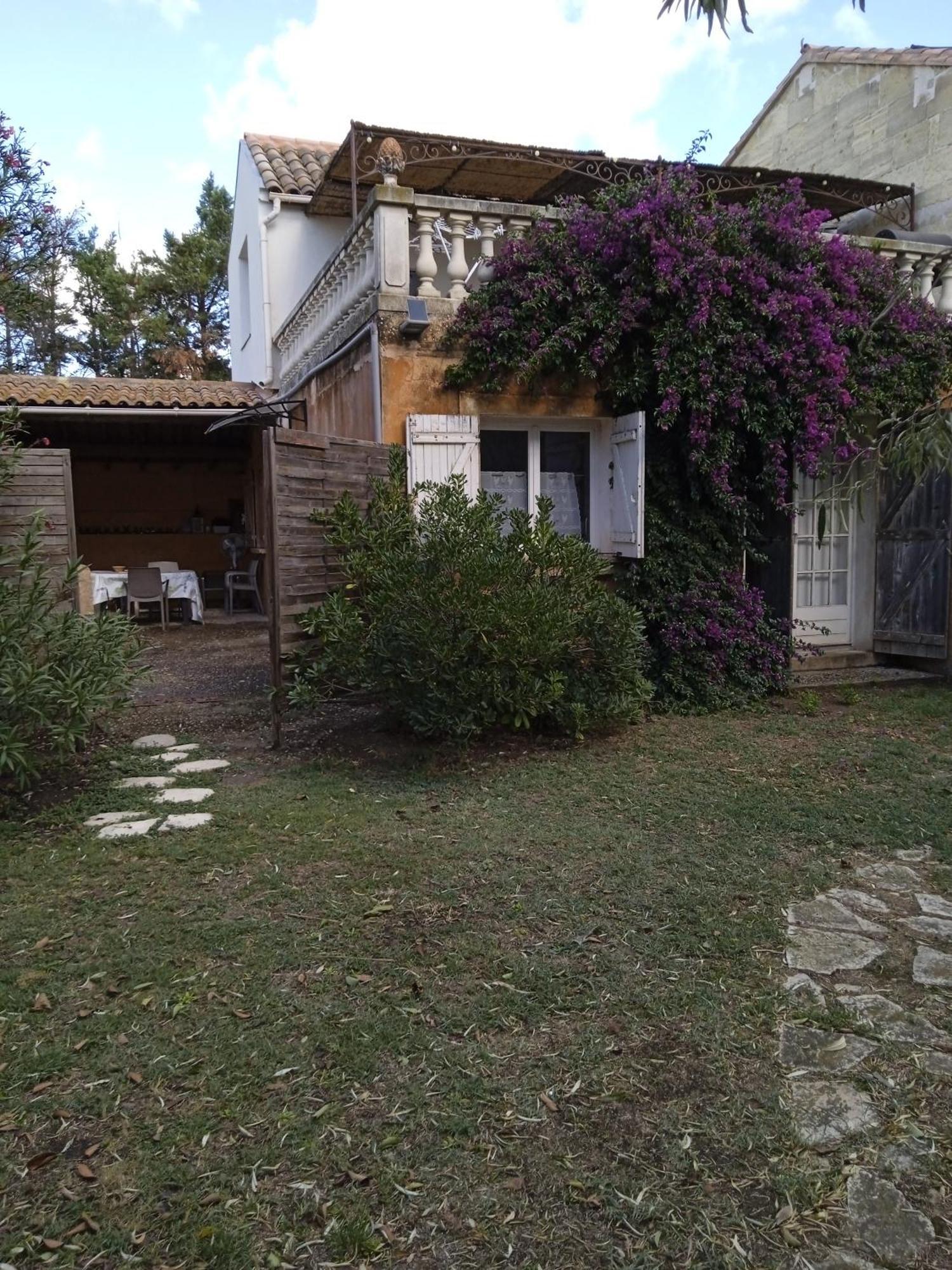 Mas Maurane - Le Bougainvillier Aux Portes D'Arles Apartment ตาฮาสคอง ภายนอก รูปภาพ